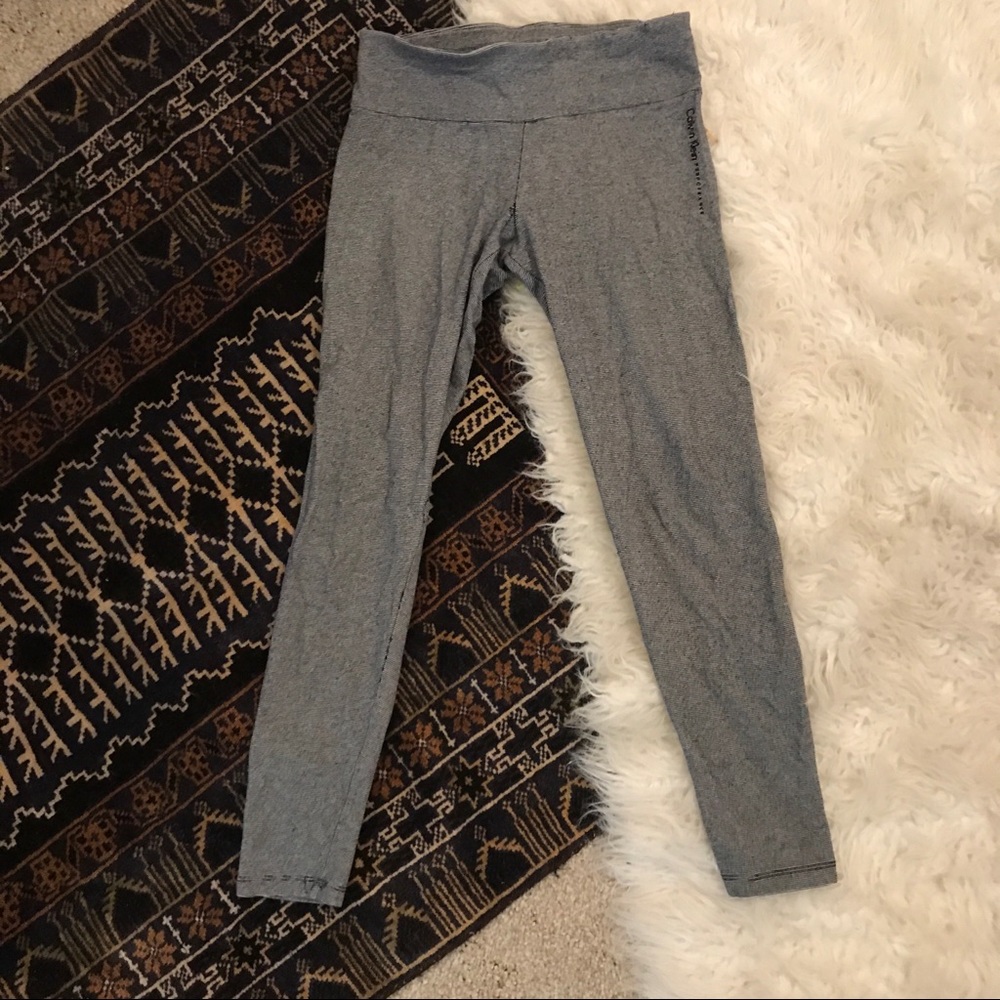 Calvin Klein black & white stripe leggings